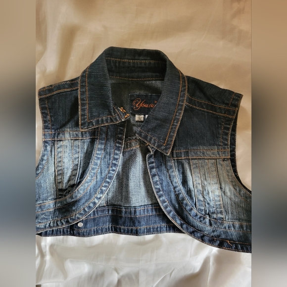 Jacket - Picture 1 of 2